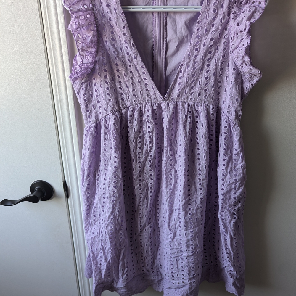 NWOT Lavender Eyelet V-Neck Dress With Pockets